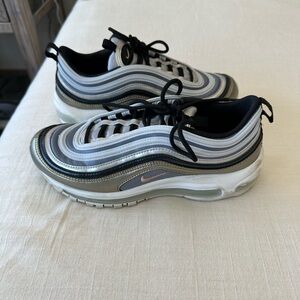 Nike Air Max 97 SE GS sneakers. Size 6y/ women 8